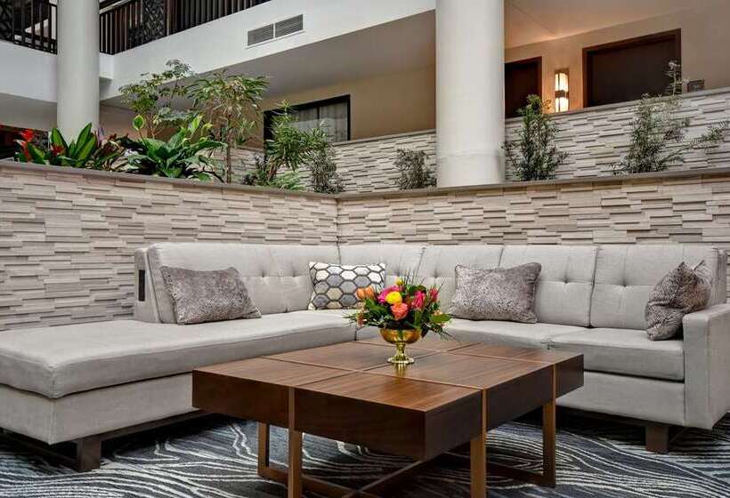 호텔 Embassy Suites Syracuse