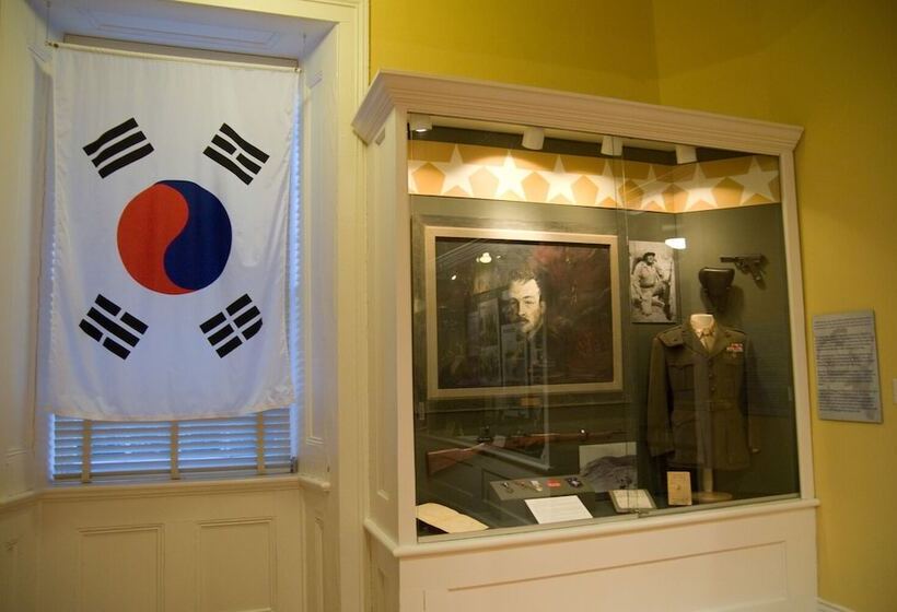 هتل Four Points By Sheraton Little Rock Midtown