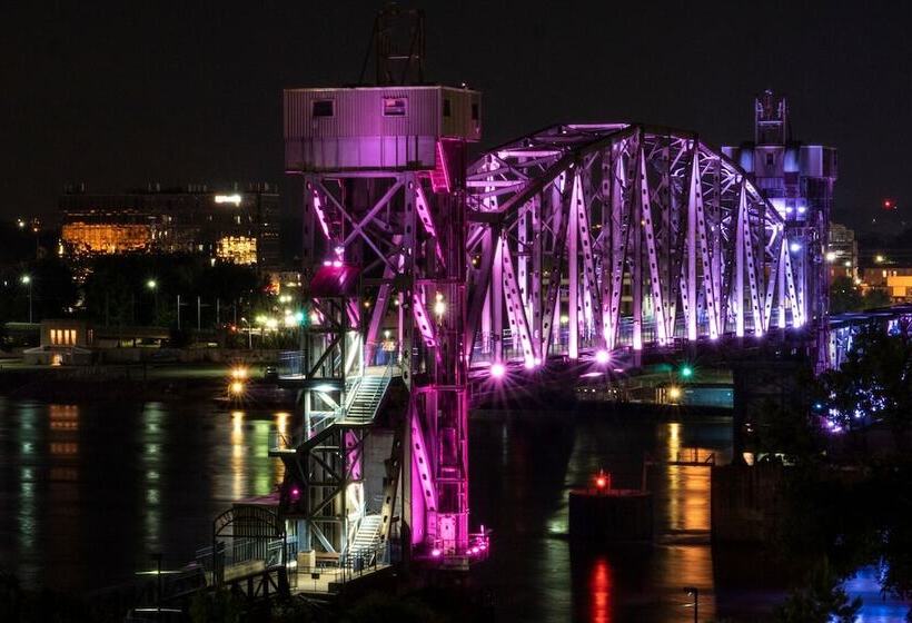 هتل Four Points By Sheraton Little Rock Midtown