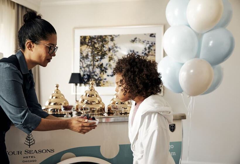 هتل Four Seasons  Chicago