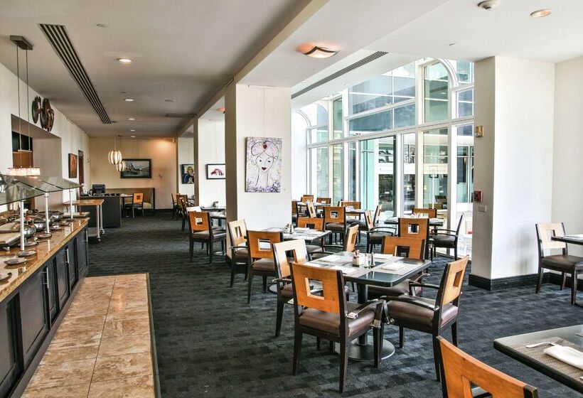 هتل Galleryone Doubletree Hilton Gc Turtle Cove