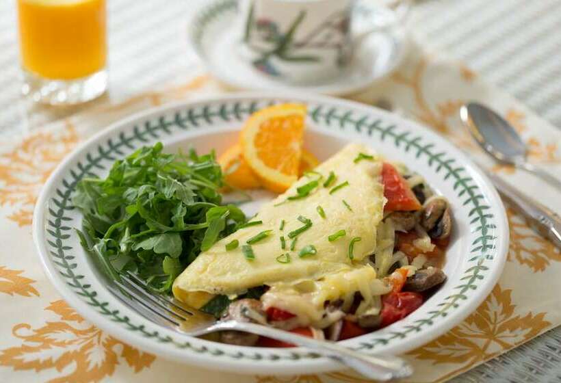 בית מלון כפרי Garden Gables Inn