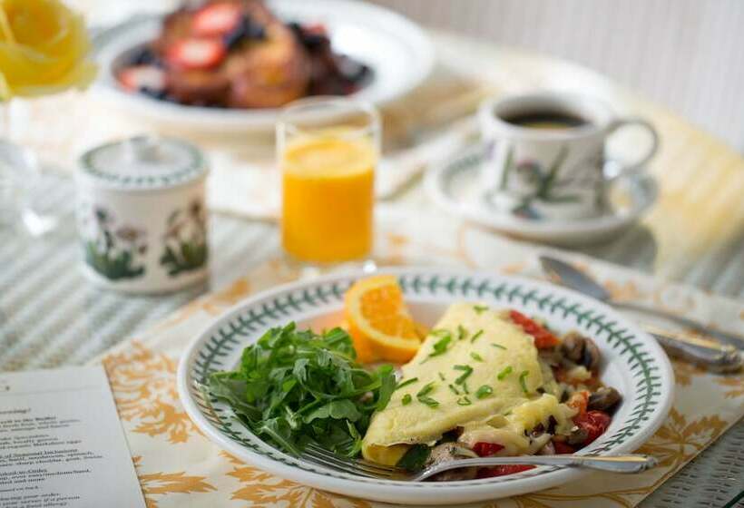 هتل Garden Gables Inn