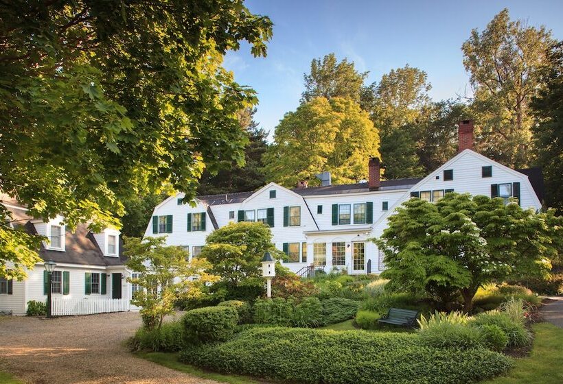 בית מלון כפרי Garden Gables Inn