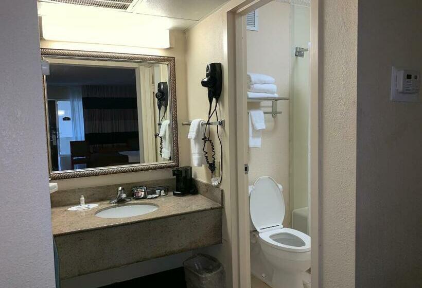 هتل The Garden Plaza