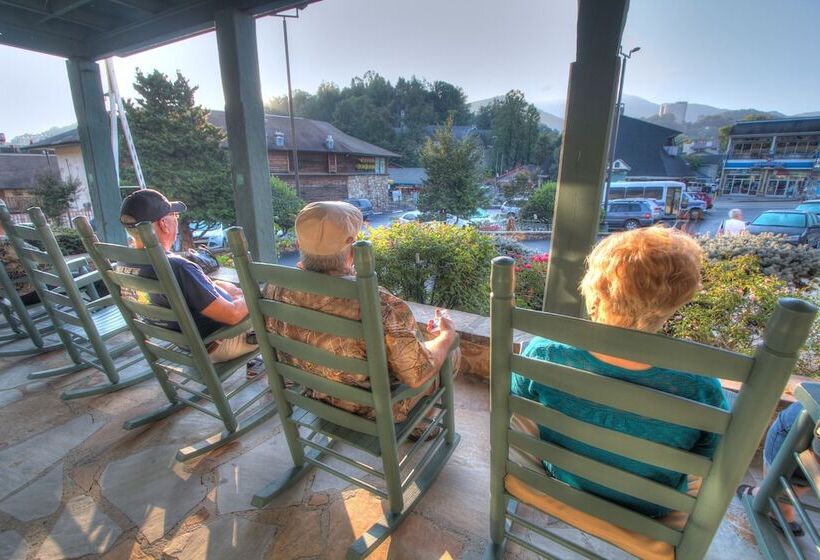 בית מלון כפרי Gatlinburg Inn