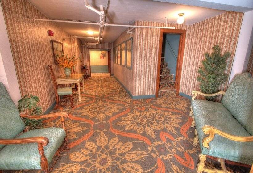 בית מלון כפרי Gatlinburg Inn