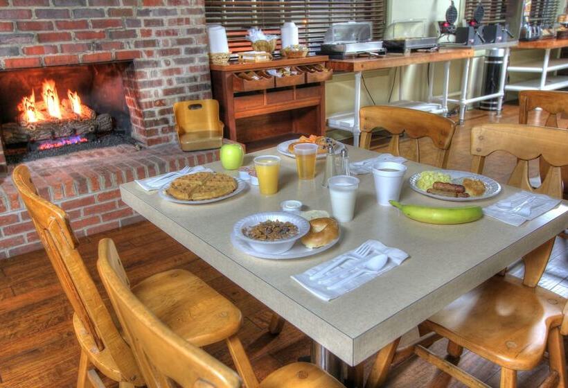 בית מלון כפרי Gatlinburg Inn