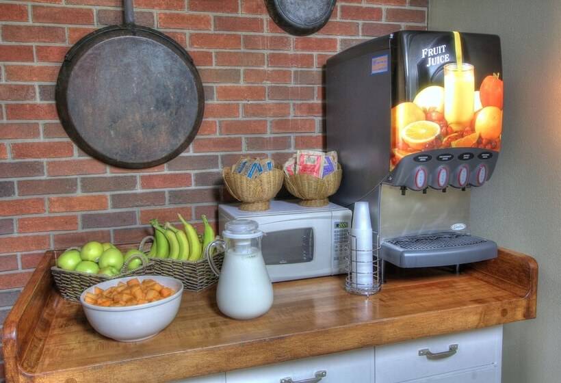 בית מלון כפרי Gatlinburg Inn