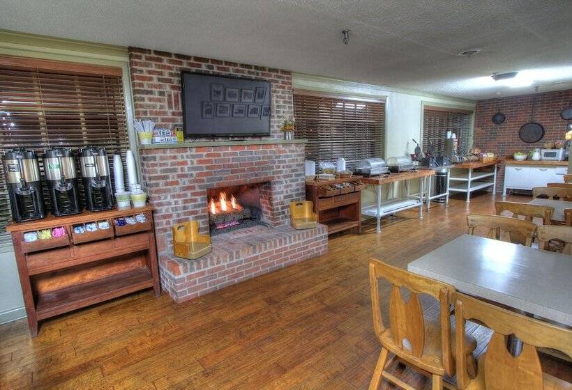 בית מלון כפרי Gatlinburg Inn