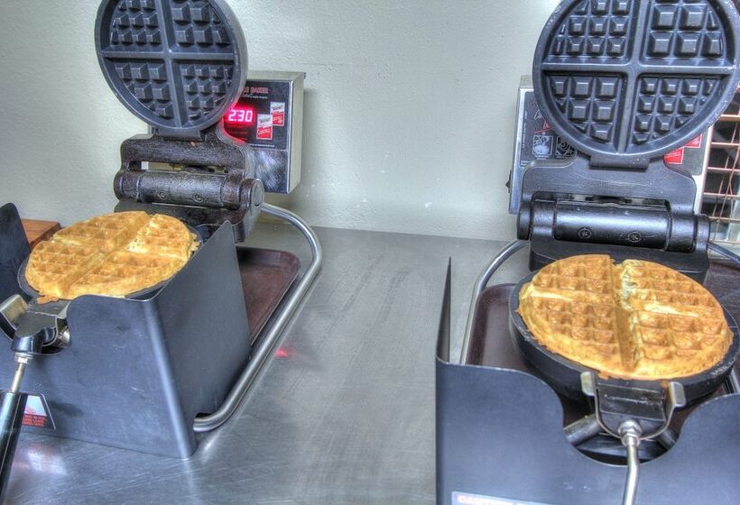 בית מלון כפרי Gatlinburg Inn