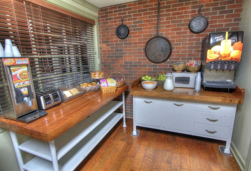 בית מלון כפרי Gatlinburg Inn