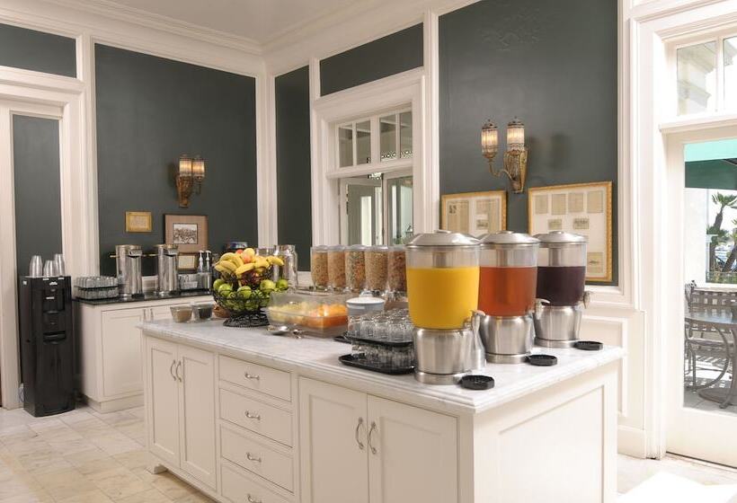 호텔 Glorietta Bay Inn