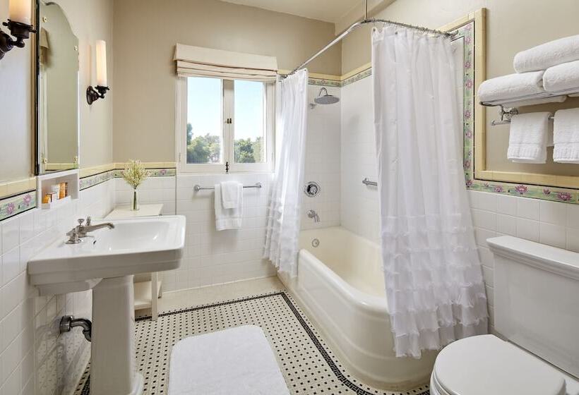 호텔 Glorietta Bay Inn