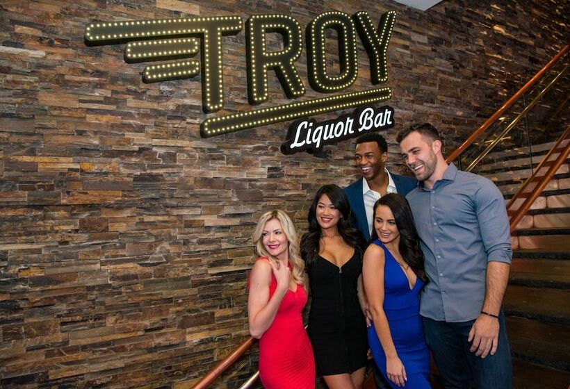 Golden Nugget Hotel & Casino Las Vegas