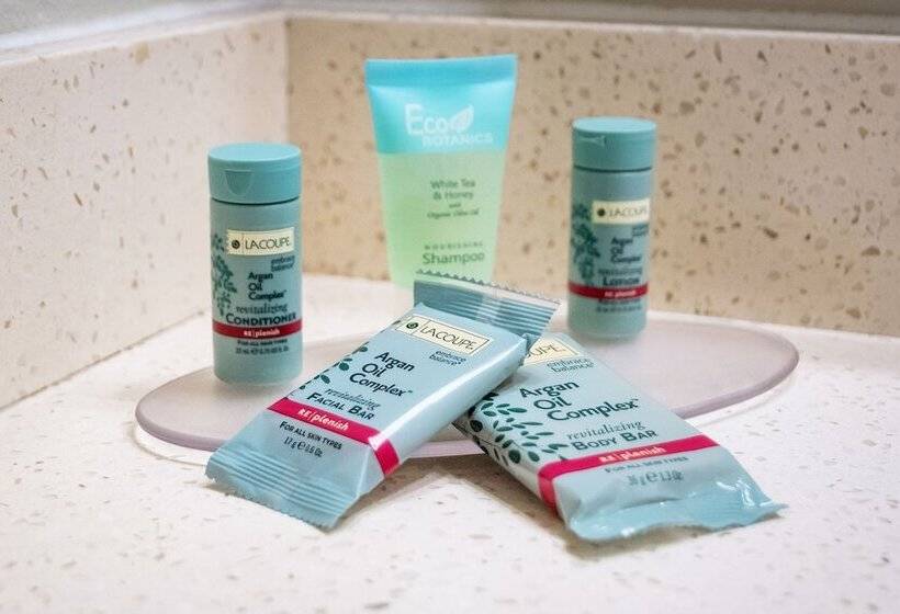 فندق Golden Sails