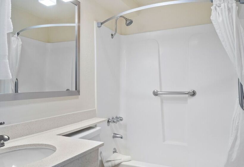 فندق Golden Sails