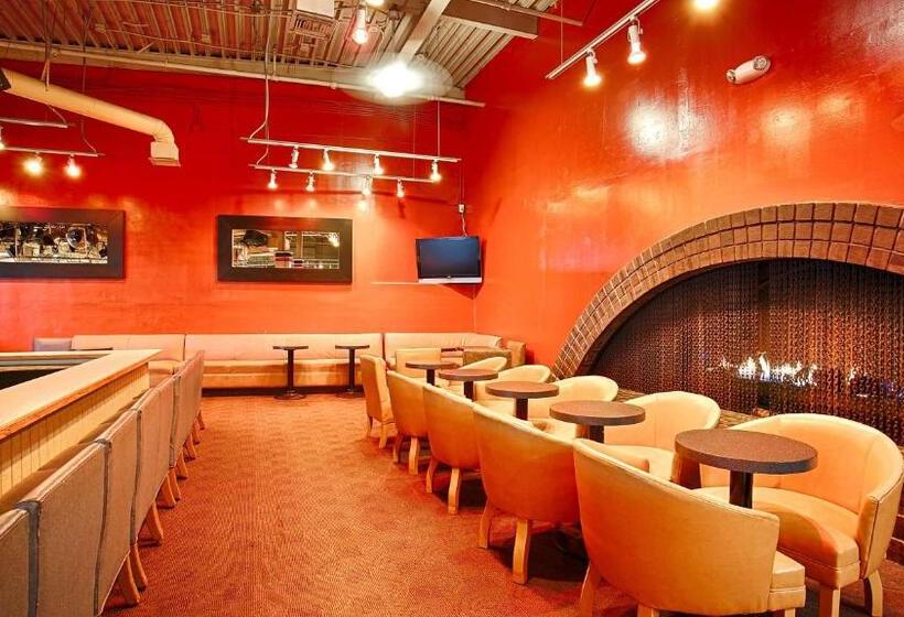 فندق Golden Sails