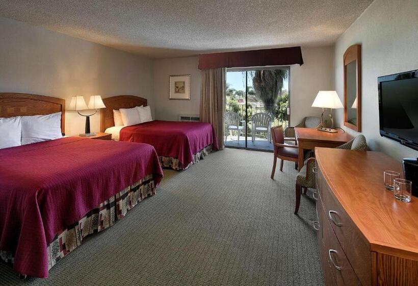 فندق Golden Sails