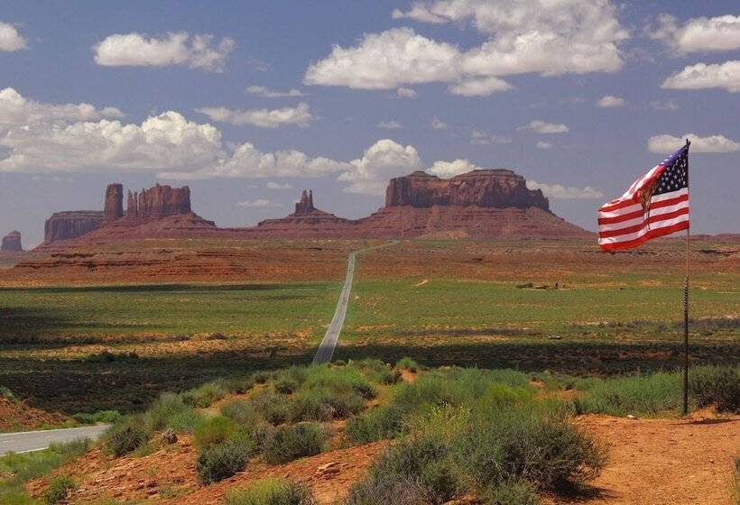 Отель Goulding's Lodge