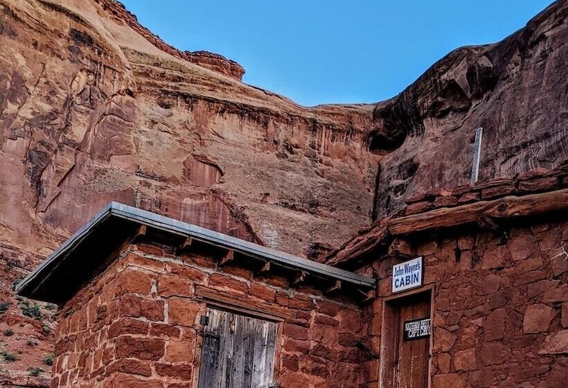 Отель Goulding's Lodge