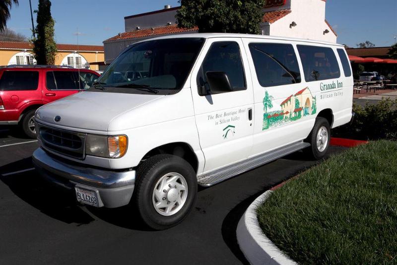 Отель Granada Inn