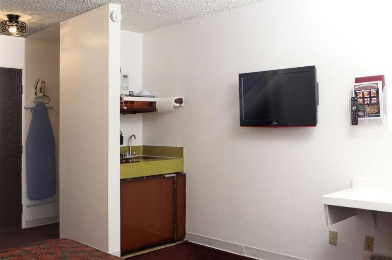 Отель Granada Inn