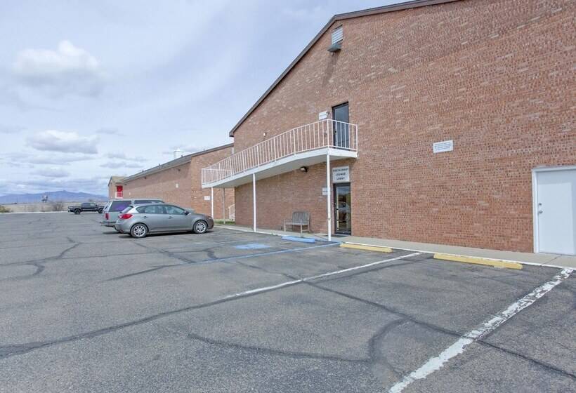 Отель Baymont By Wyndham Deming