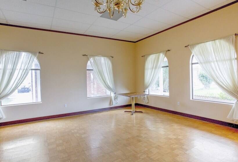 Отель Baymont By Wyndham Deming