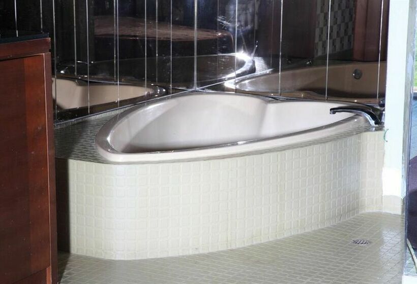 酒店 Grantmoore Motor Lodge