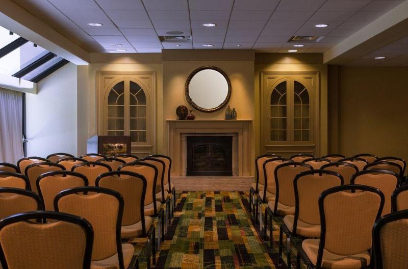 酒店 Greensborohigh Point Marriott Airport