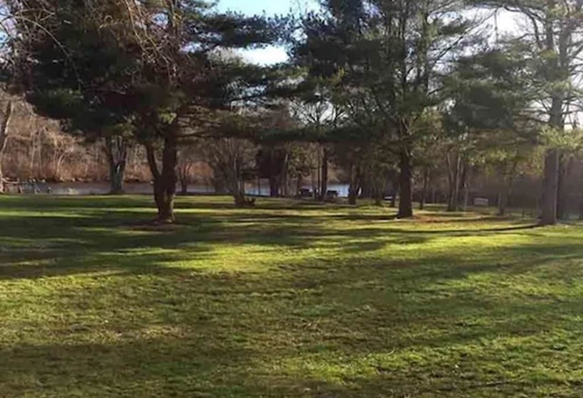 בית מלון כפרי Greenview Inn Riverhead