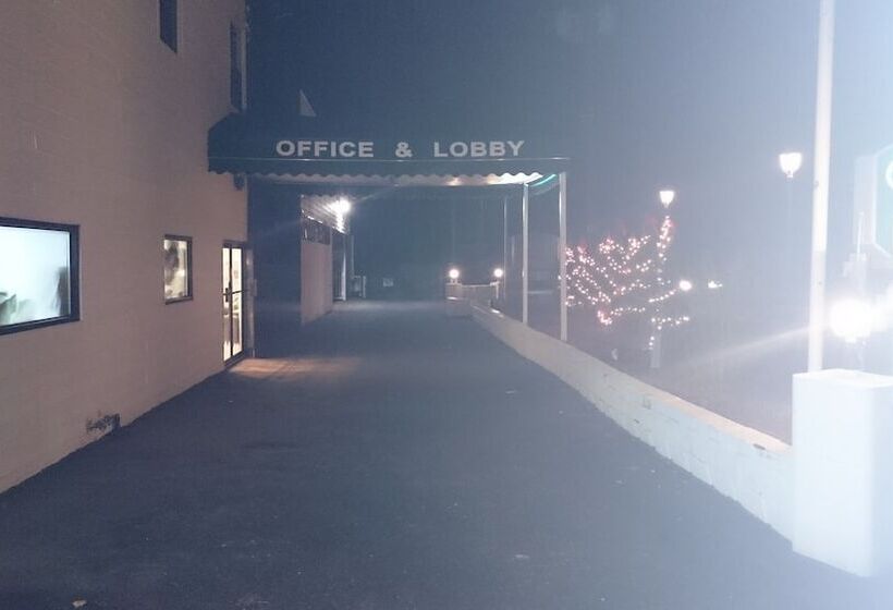 בית מלון כפרי Greenview Inn Riverhead