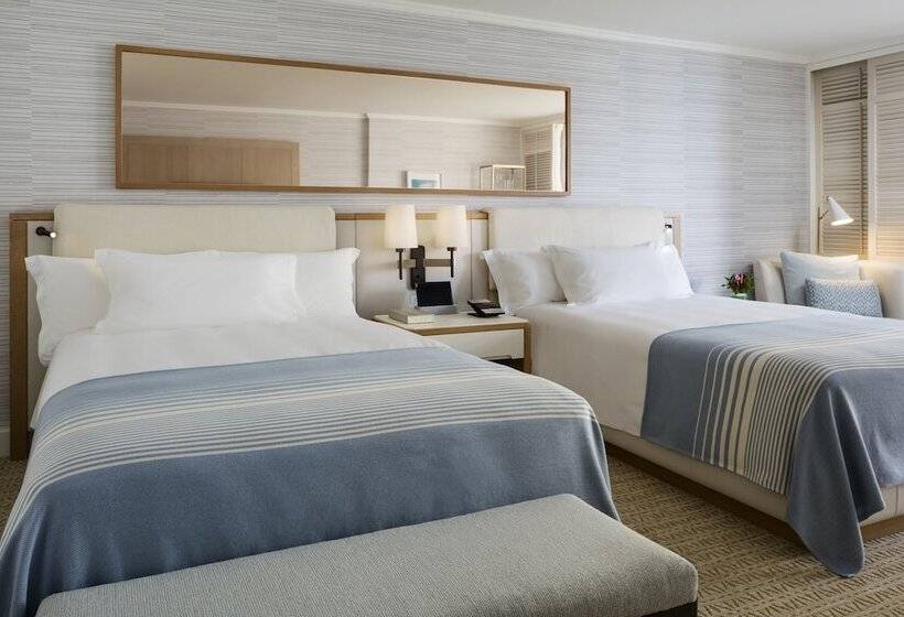 Отель Halekulani