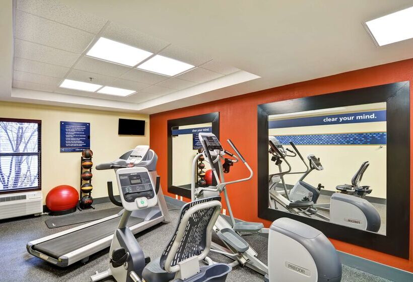 בית מלון כפרי Hampton Inn Albanywolf Road