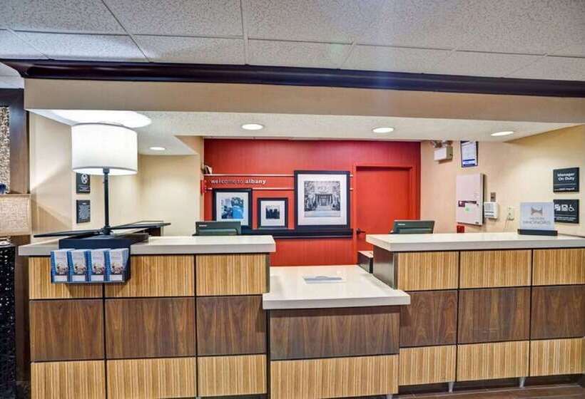 בית מלון כפרי Hampton Inn Albanywolf Road