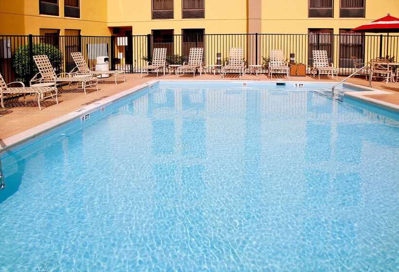 בית מלון כפרי Hampton Inn Alexandria/pentagon South