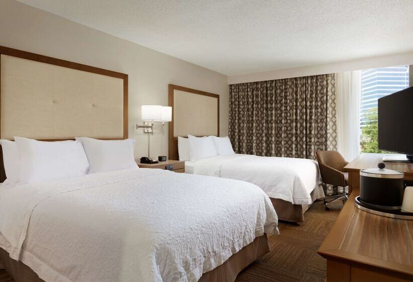 هتل Hampton Inn Atlantabuckhead