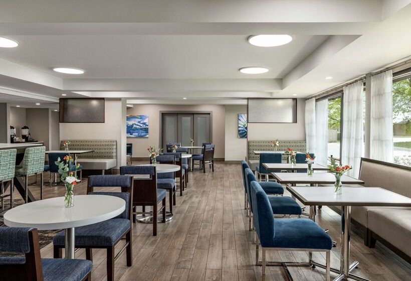 هتل Hampton Inn Chicagoo Hare International Airport