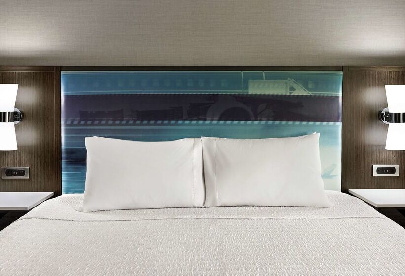 هتل Hampton Inn Chicagoo Hare International Airport