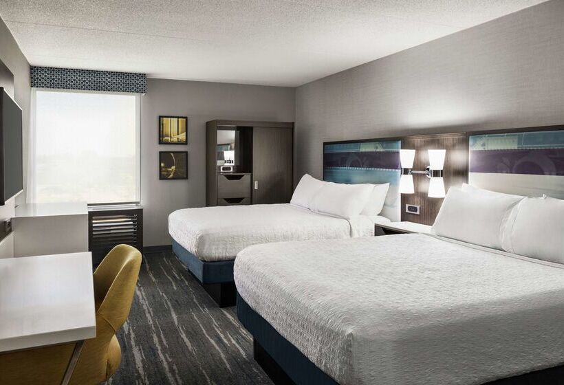 هتل Hampton Inn Chicagoo Hare International Airport