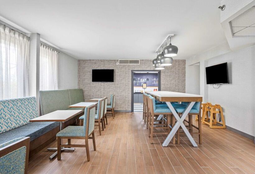 فندق Hampton Inn Cleveland Westlake