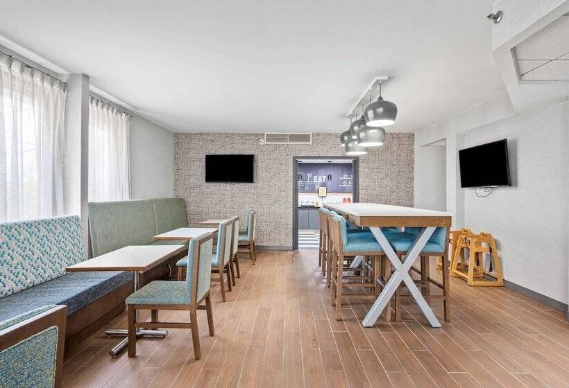 فندق Hampton Inn Cleveland Westlake