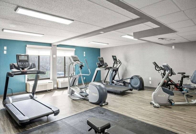 فندق Hampton Inn Cleveland Westlake