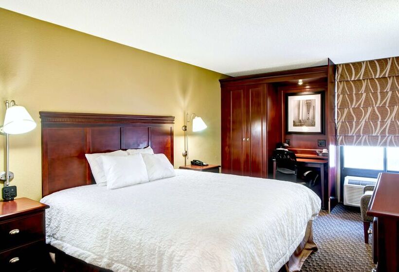 فندق Hampton Inn College Station