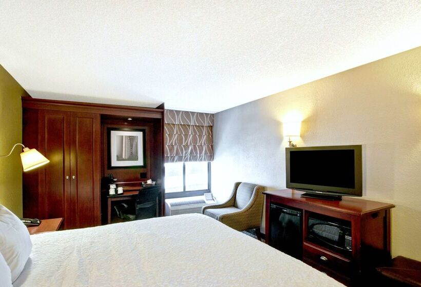 فندق Hampton Inn College Station