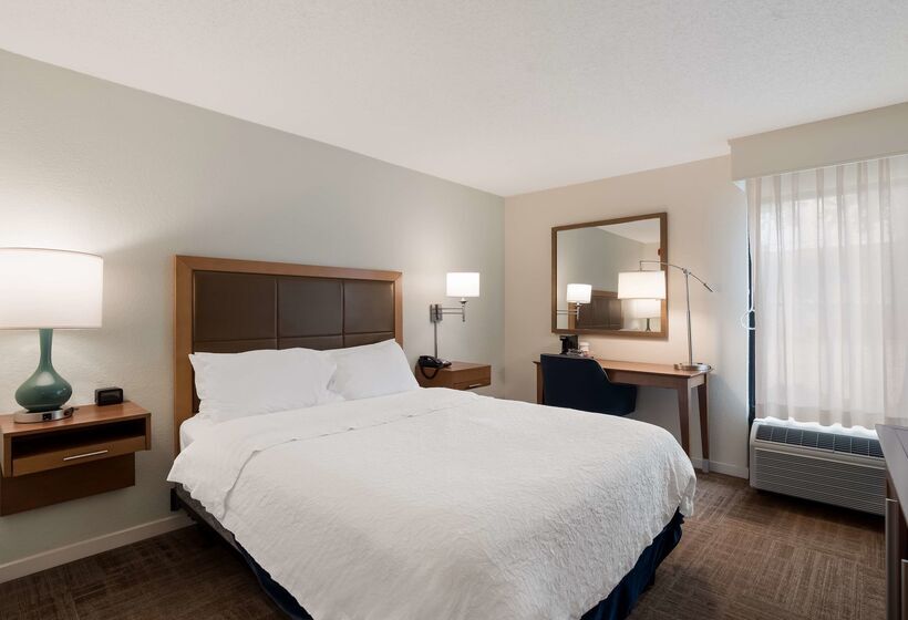 هتل Hampton Inn Columbia I26 Airport
