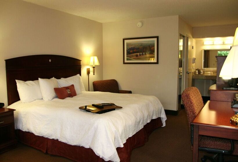 هتل Hampton Inn Dalton