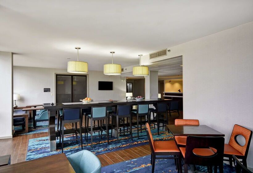 Отель Hampton Inn Detroit/madison Heights/south Troy