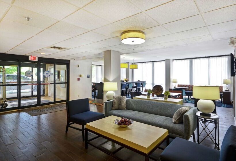 Отель Hampton Inn Detroit/madison Heights/south Troy